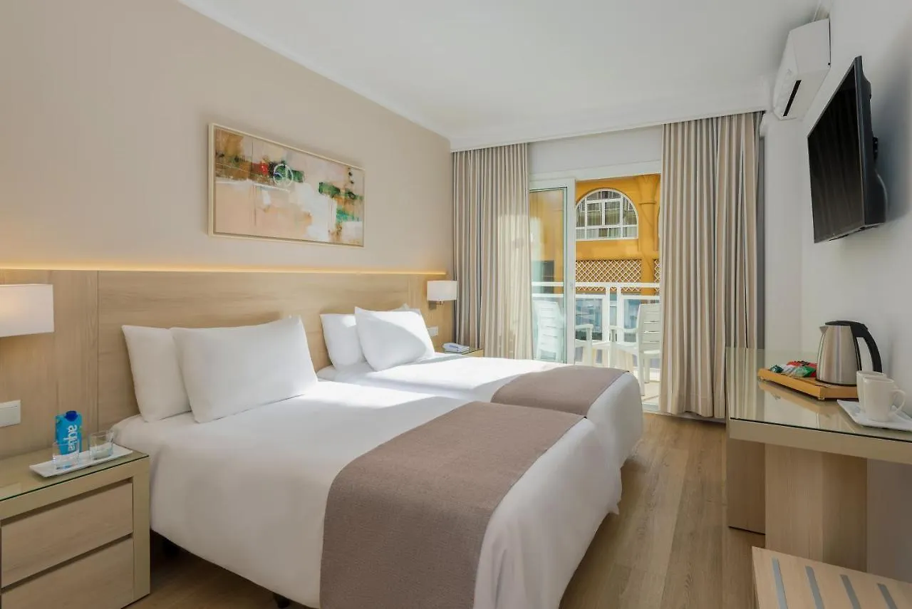 Hotel Las Arenas, Affiliated By Melia 베날마데나코스타