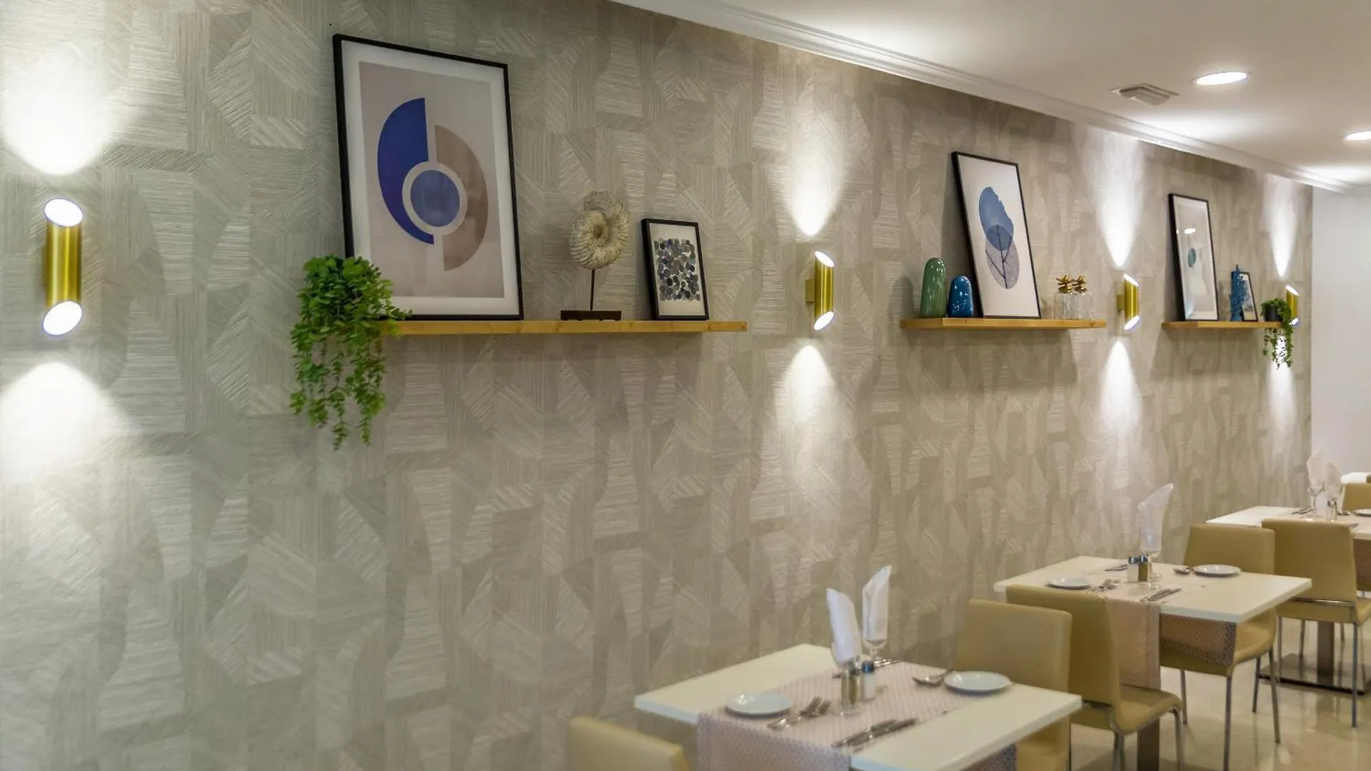 Hotel Las Arenas, Affiliated By Melia 베날마데나코스타