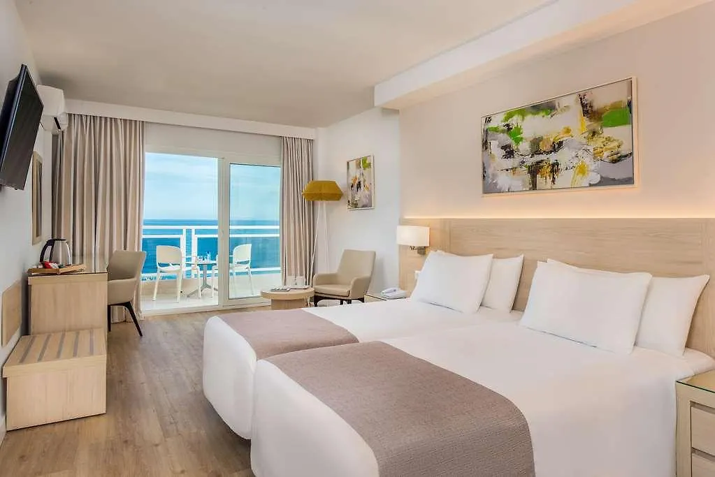 Hotel Las Arenas, Affiliated By Melia 베날마데나코스타 4*,  스페인